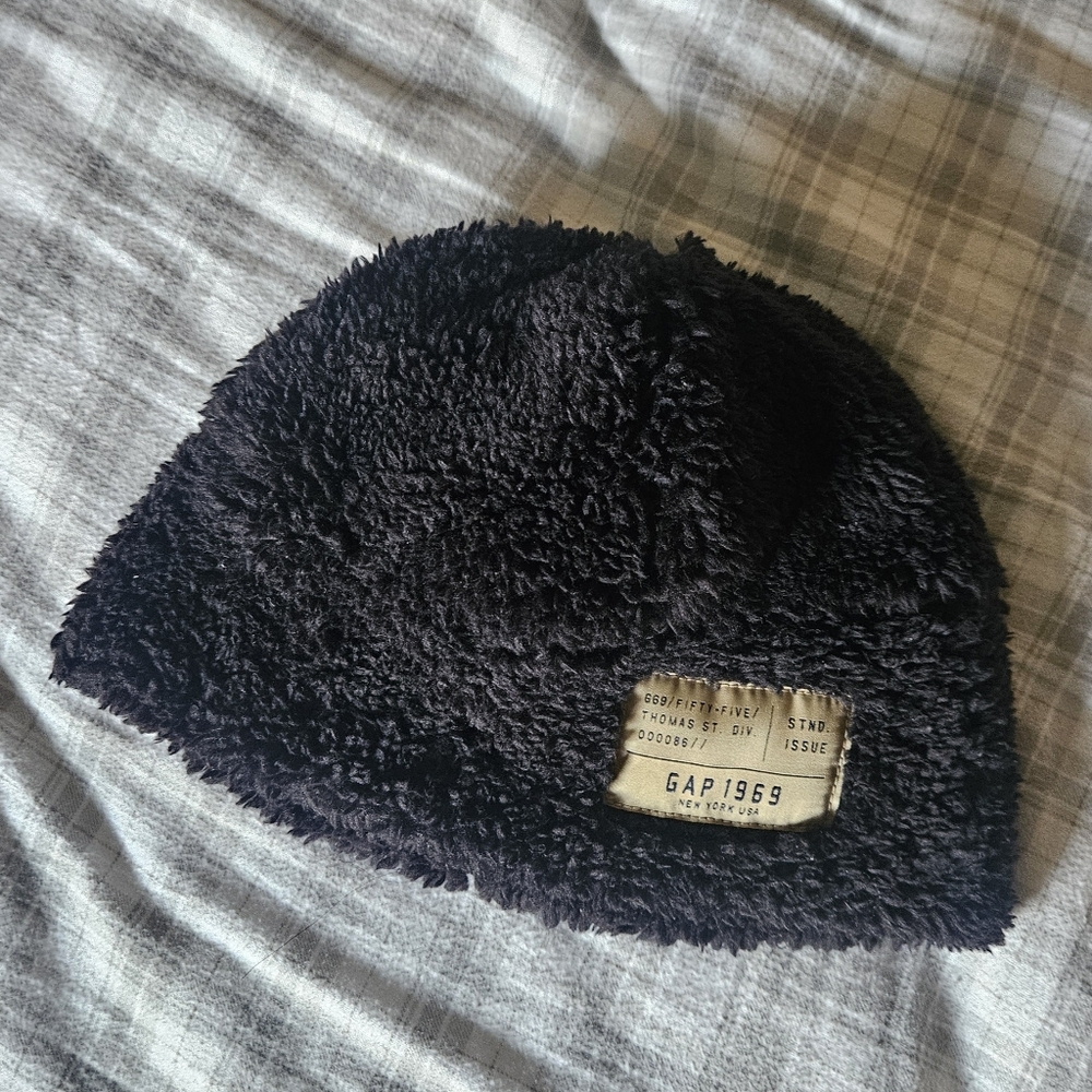 GAP Baby Black Fuzzy Hat Medium/Large